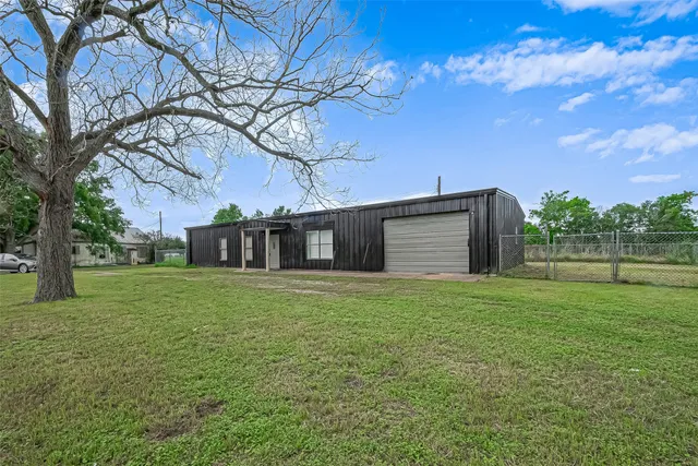 $249,900 | 8017 Colorado Street, East Bernard, TX 77435