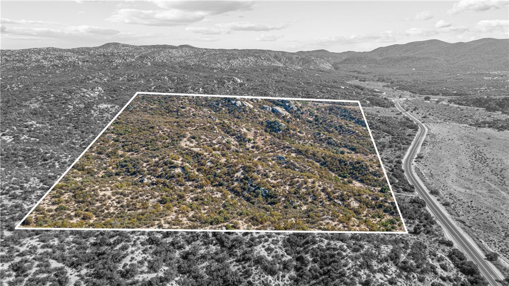 36890 Highway 79 Warner Springs, CA 92086 - Photo 9 of 16 a view of a yard