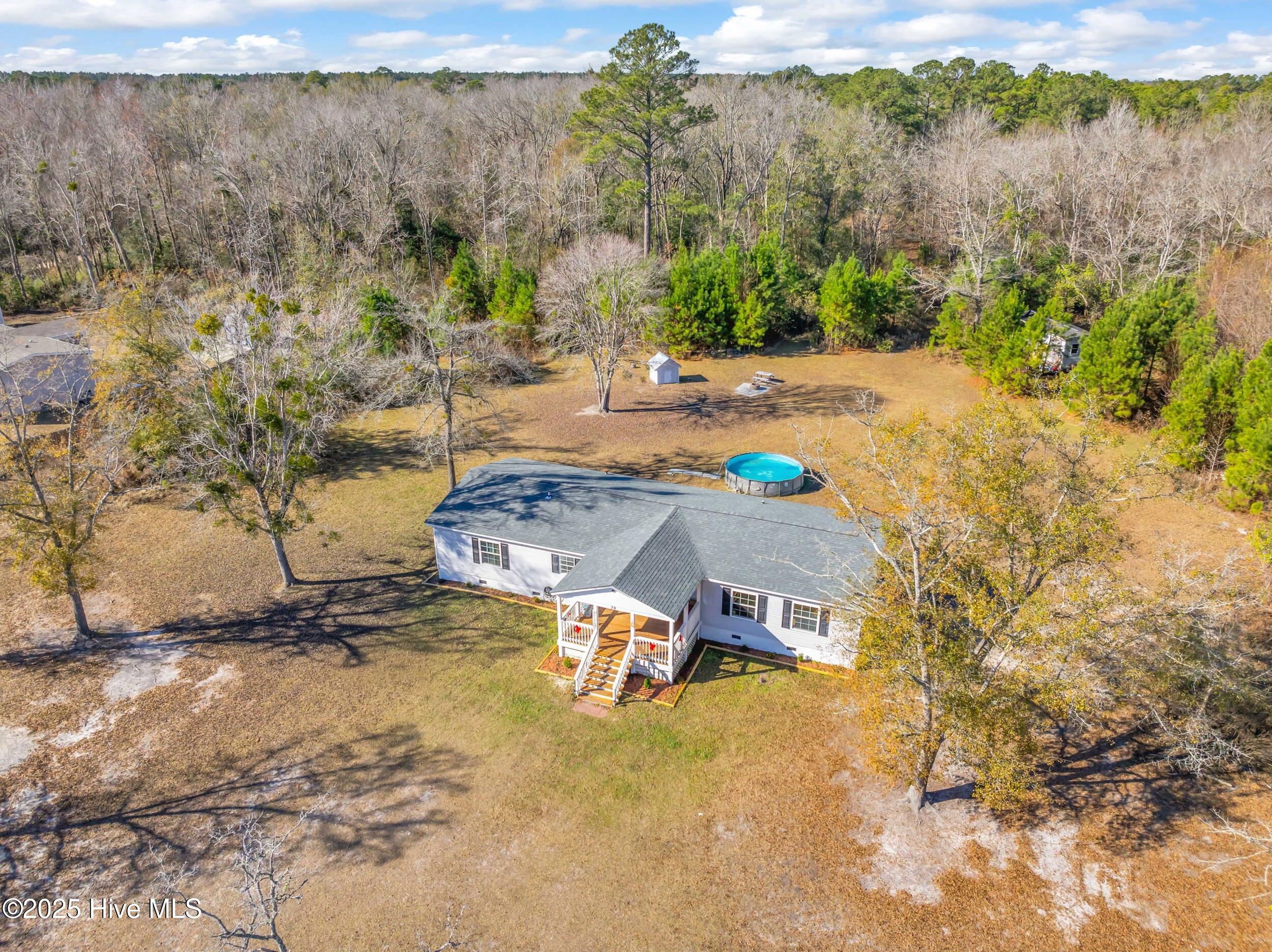 5_70 little pond rd-0005