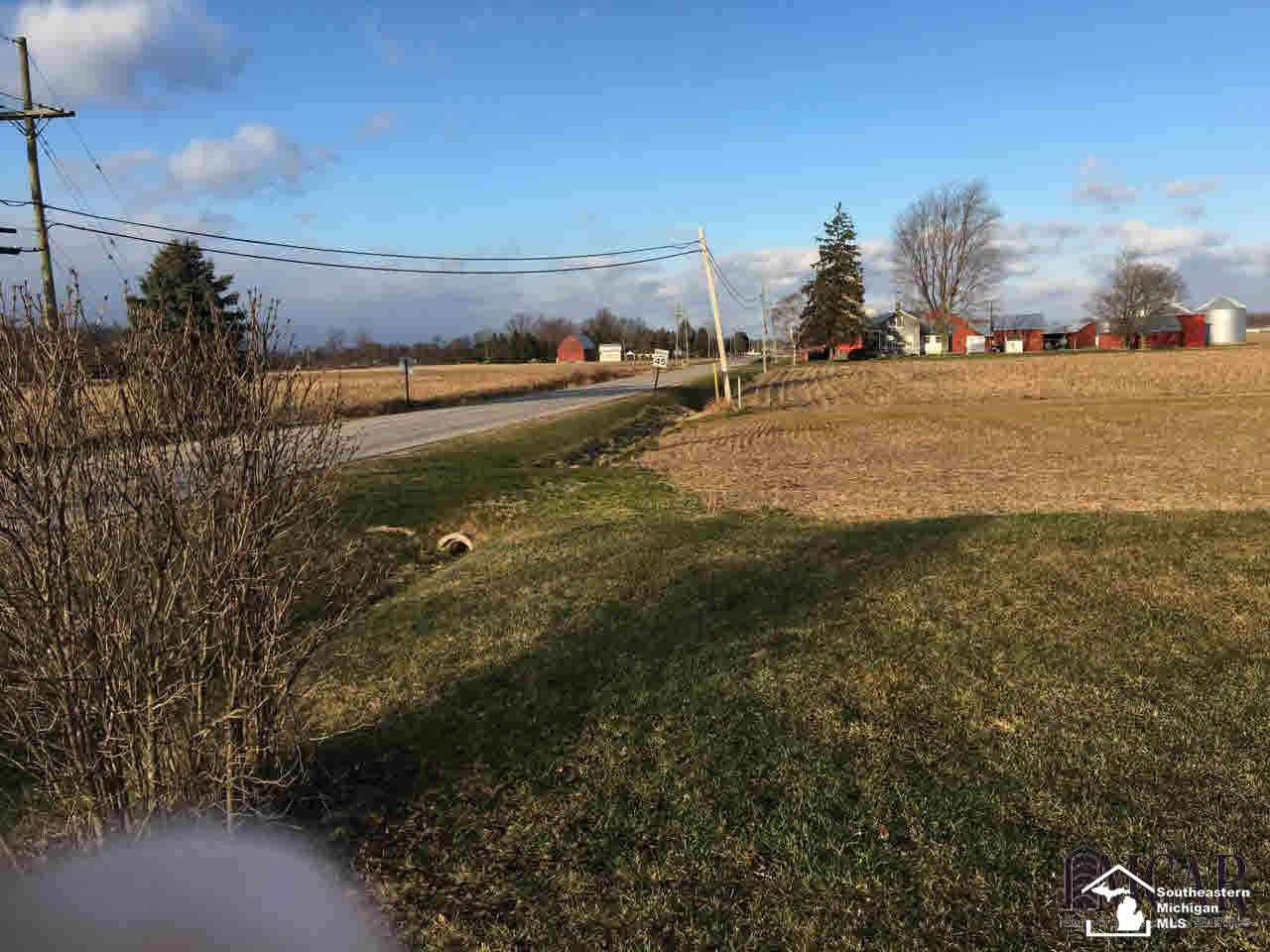 6104 Stewart Road Monroe, MI 48162 - Photo 3 of 18