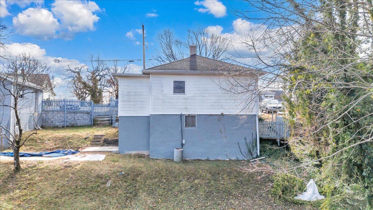 1925 Willis Street Salem, VA 24153 - Photo 20 of 22 26-DJI_20260115124139_0009_D