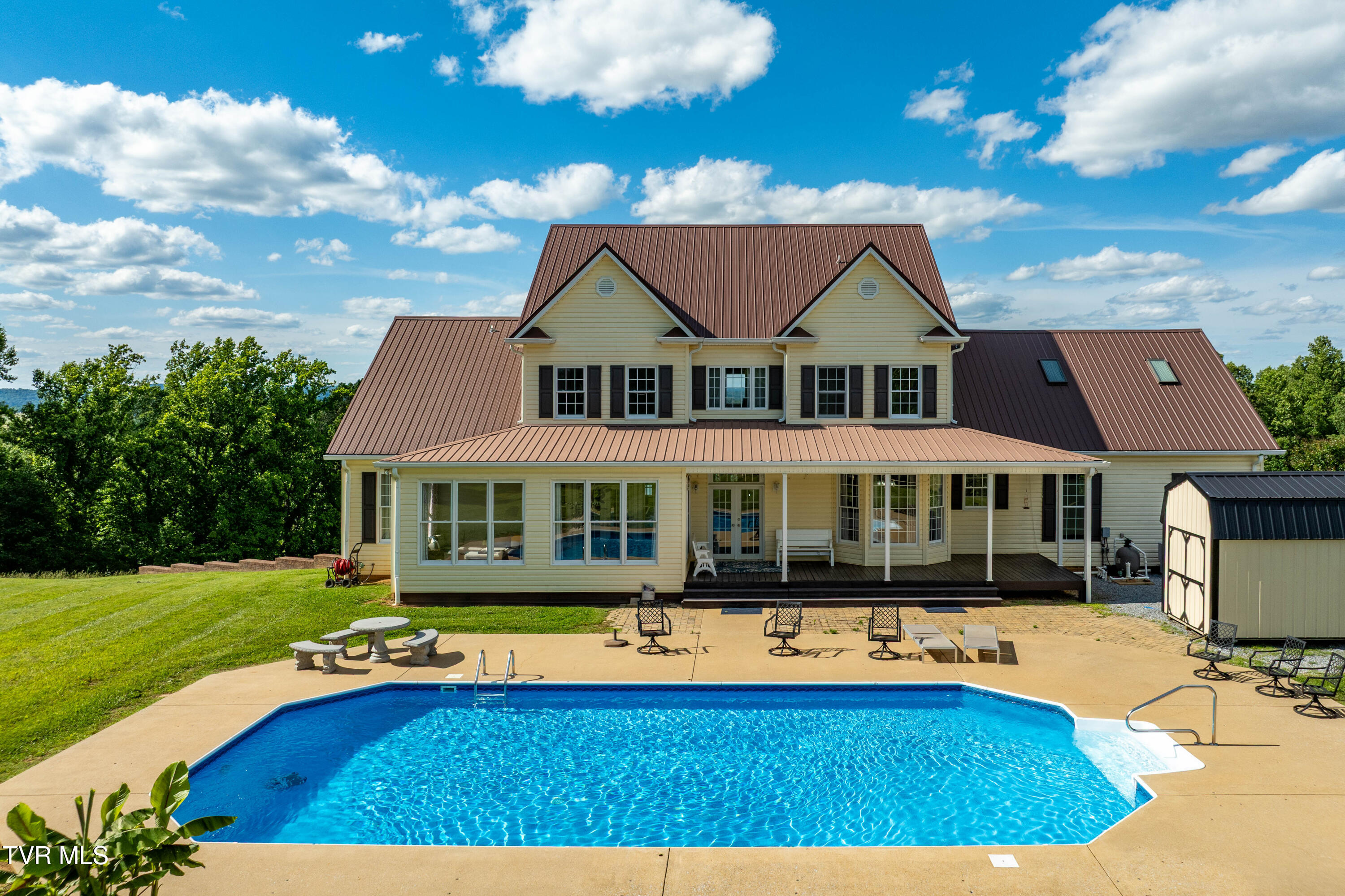 7540 Erwin Highway Chuckey, TN 37641 - Photo 2 of 77 7540 Erwin Hwy (60 of 146)