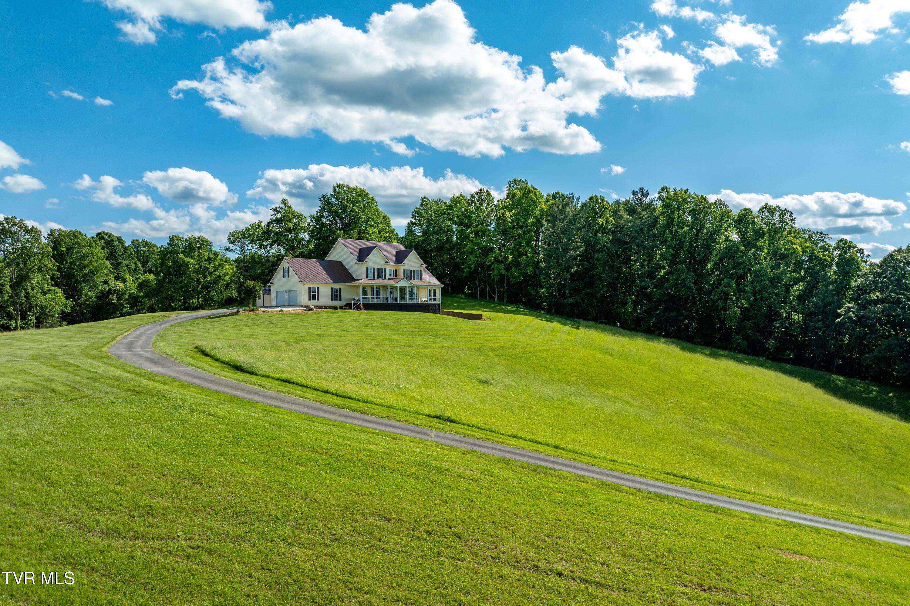 7540 Erwin Highway Chuckey, TN 37641 - Photo 4 of 77 7540 Erwin Hwy (70 of 146)