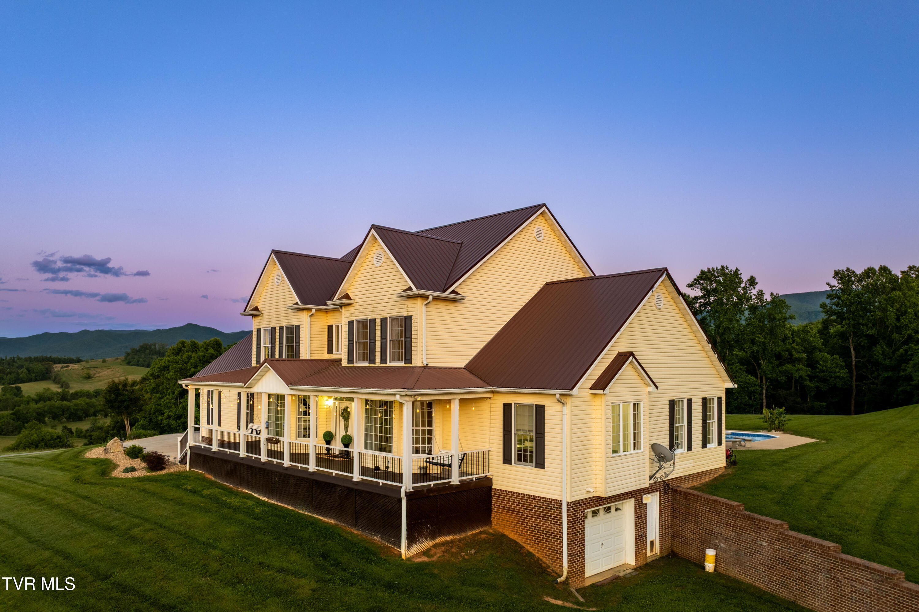 7540 Erwin Highway Chuckey, TN 37641 - Photo 8 of 77 7540 Erwin Hwy (17 of 146)