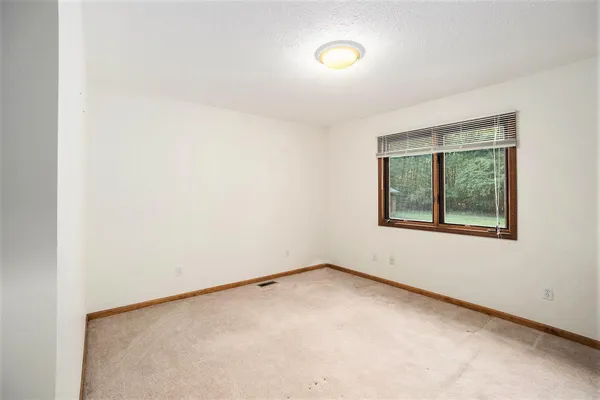 $600,000 | 4615 West 112th Street, Grant, MI 49327