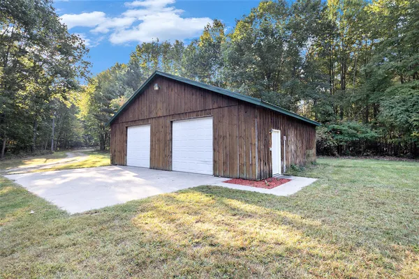 $600,000 | 4615 West 112th Street, Grant, MI 49327