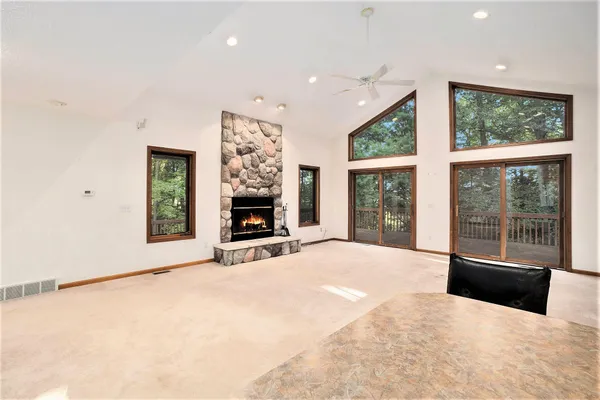 $600,000 | 4615 West 112th Street, Grant, MI 49327