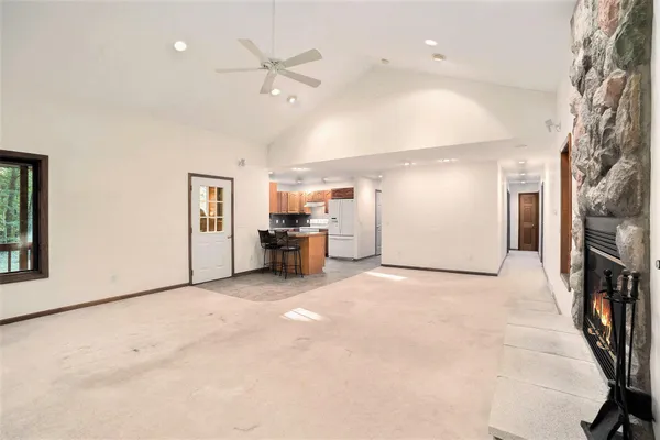 $600,000 | 4615 West 112th Street, Grant, MI 49327