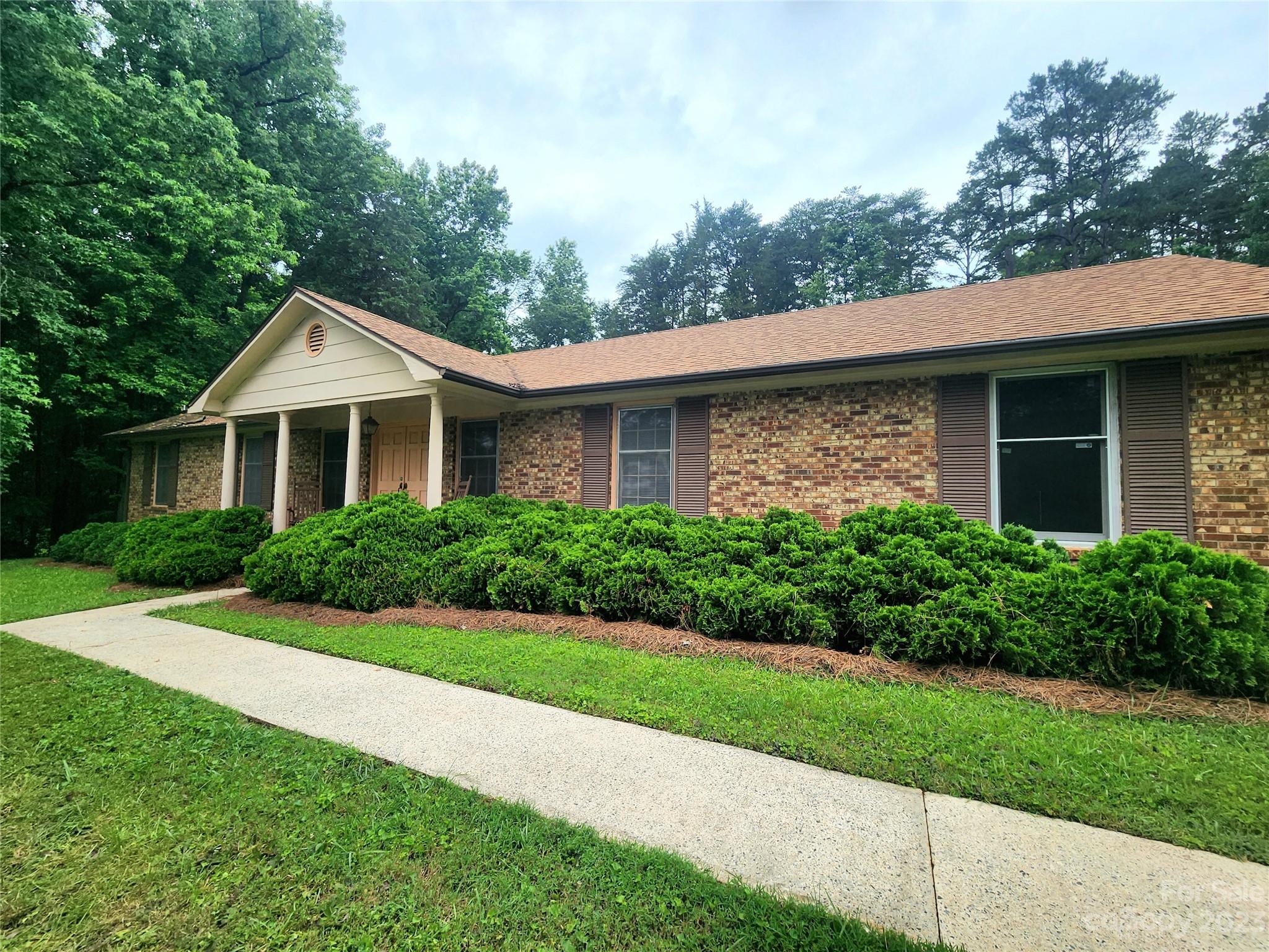 128 Devine Street Stanley, NC 28164 - Photo 2 of 36