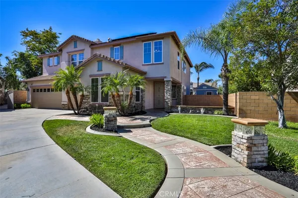 $999,900 | 36695 Fontaine Street, Winchester, CA 92596