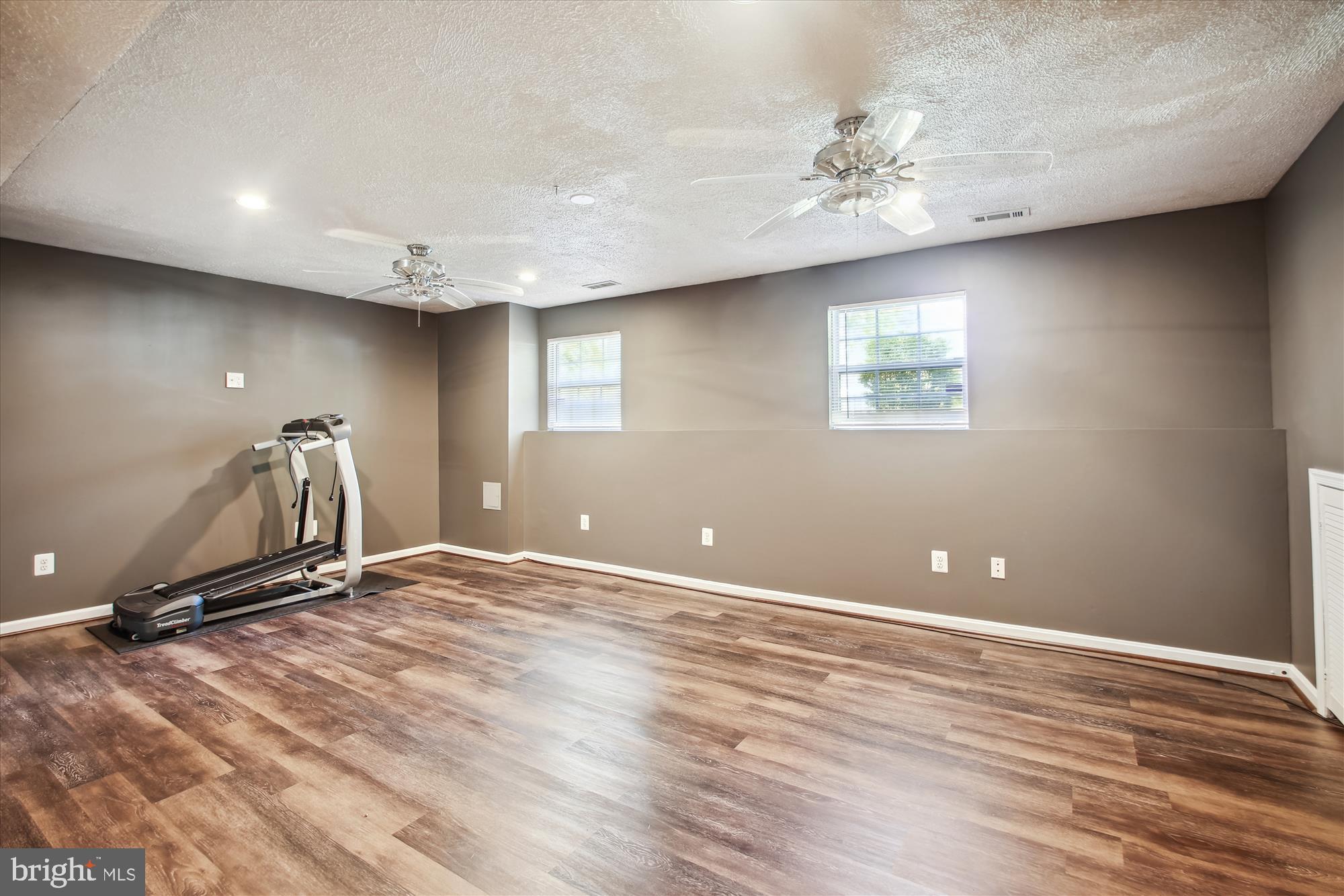 8097 Solley Road Pasadena, MD 21122 - Photo 33 of 52 Primary Suite 2
