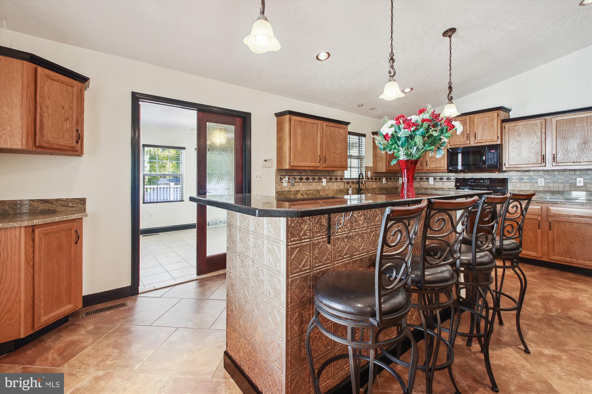 8097 Solley Road Pasadena, MD 21122 - Photo 4 of 52 Kitchen w/breakfast bar