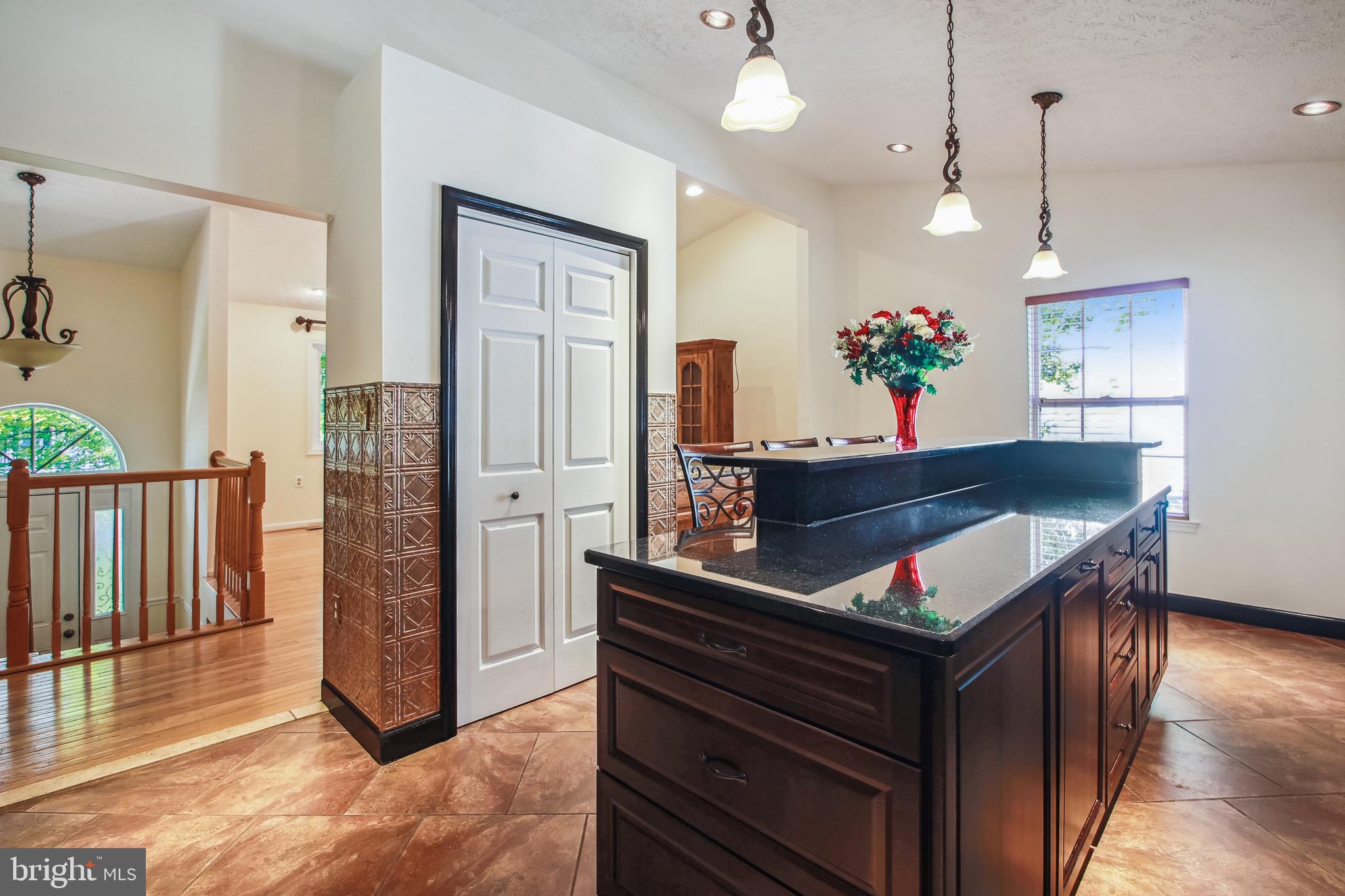 8097 Solley Road Pasadena, MD 21122 - Photo 5 of 52 Kitchen w/breakfast bar