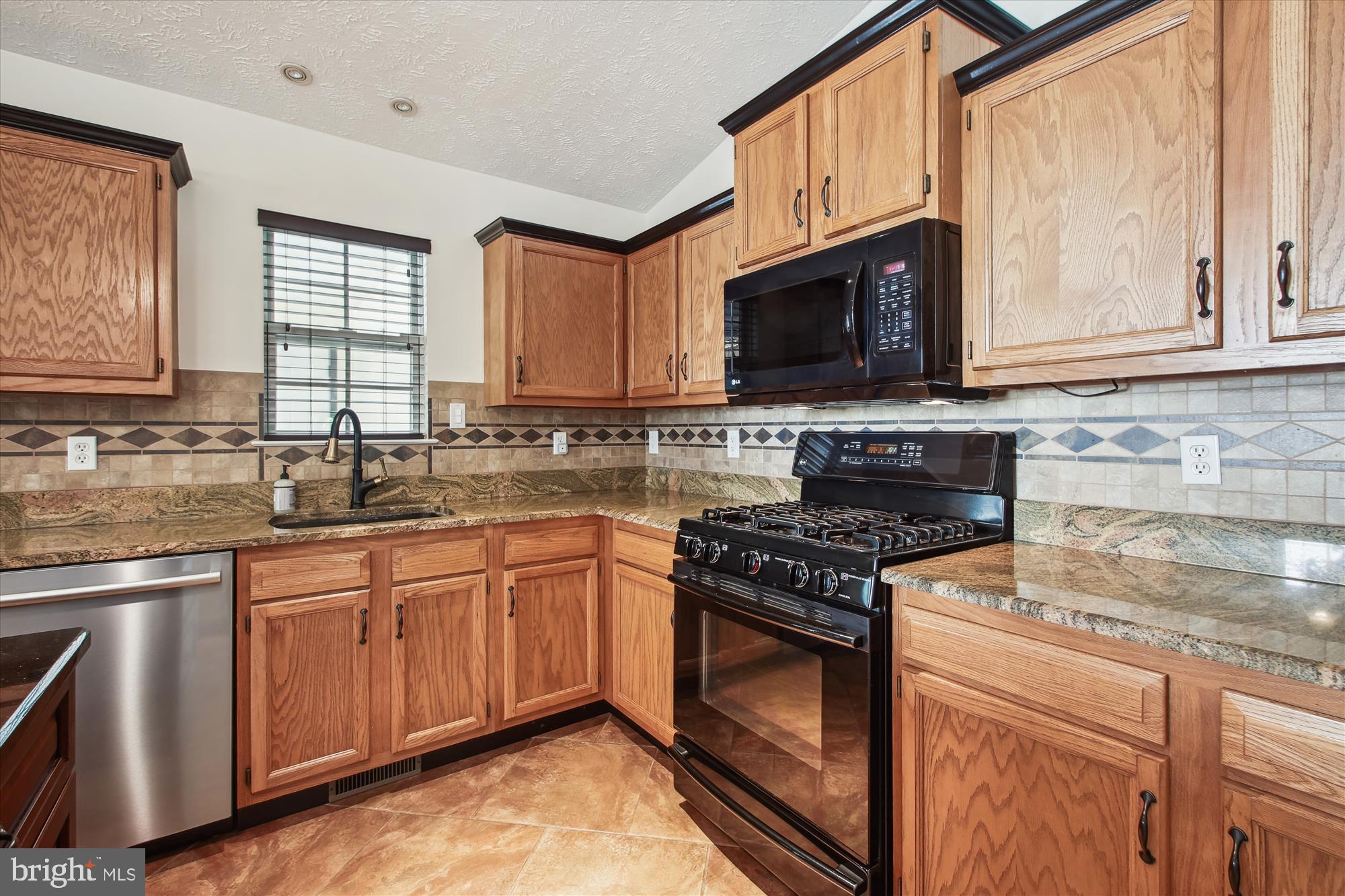 8097 Solley Road Pasadena, MD 21122 - Photo 7 of 52 Kitchen
