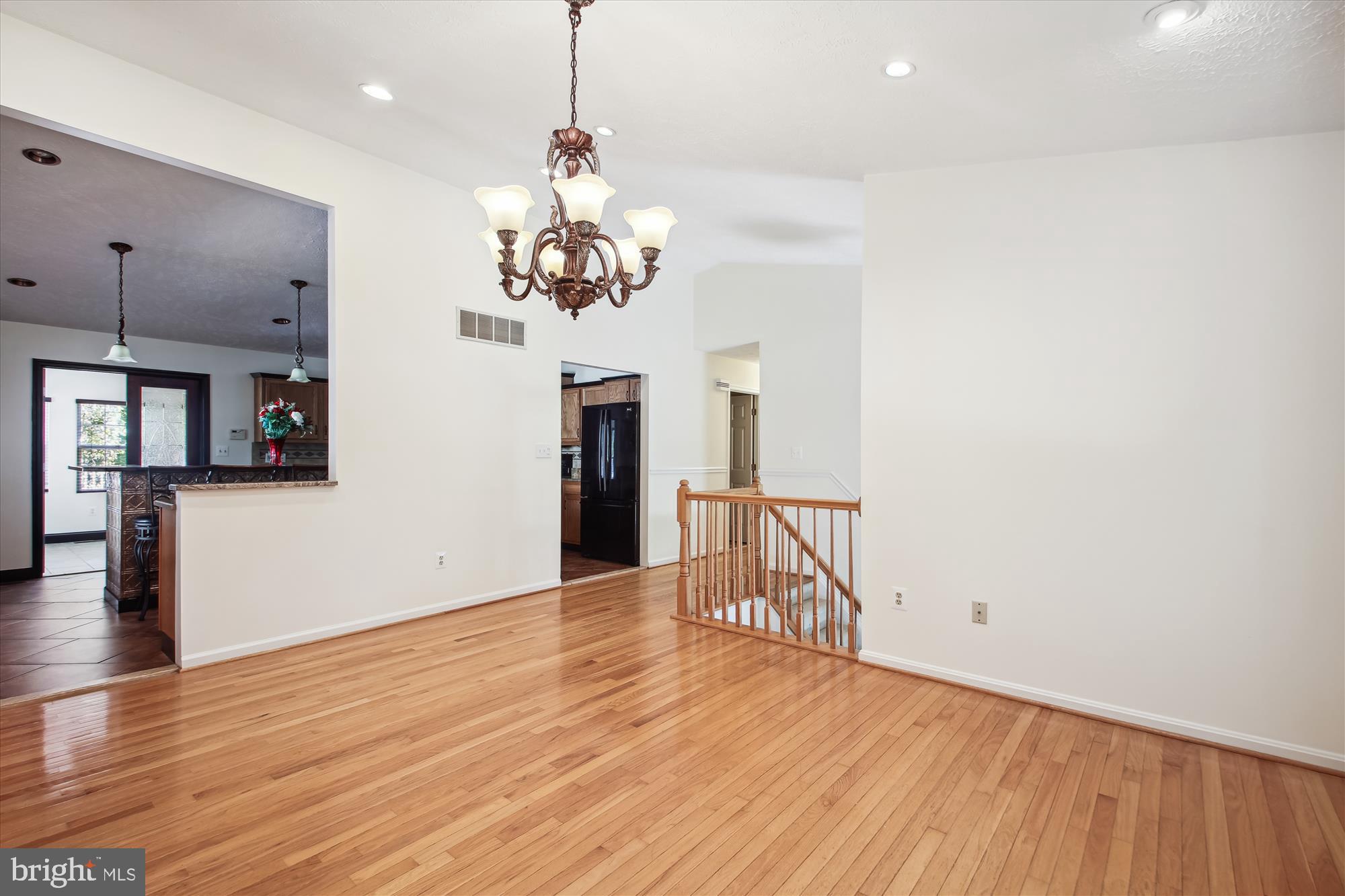 8097 Solley Road Pasadena, MD 21122 - Photo 9 of 52 Living Room