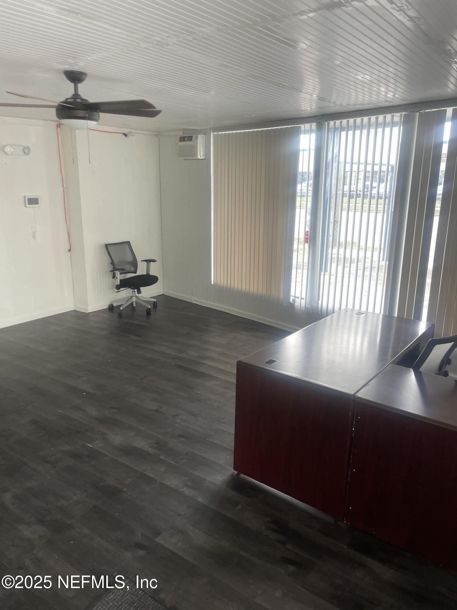 949 Arlington Road North Jacksonville, FL 32211 - Photo 21 of 25 a living room with furniture