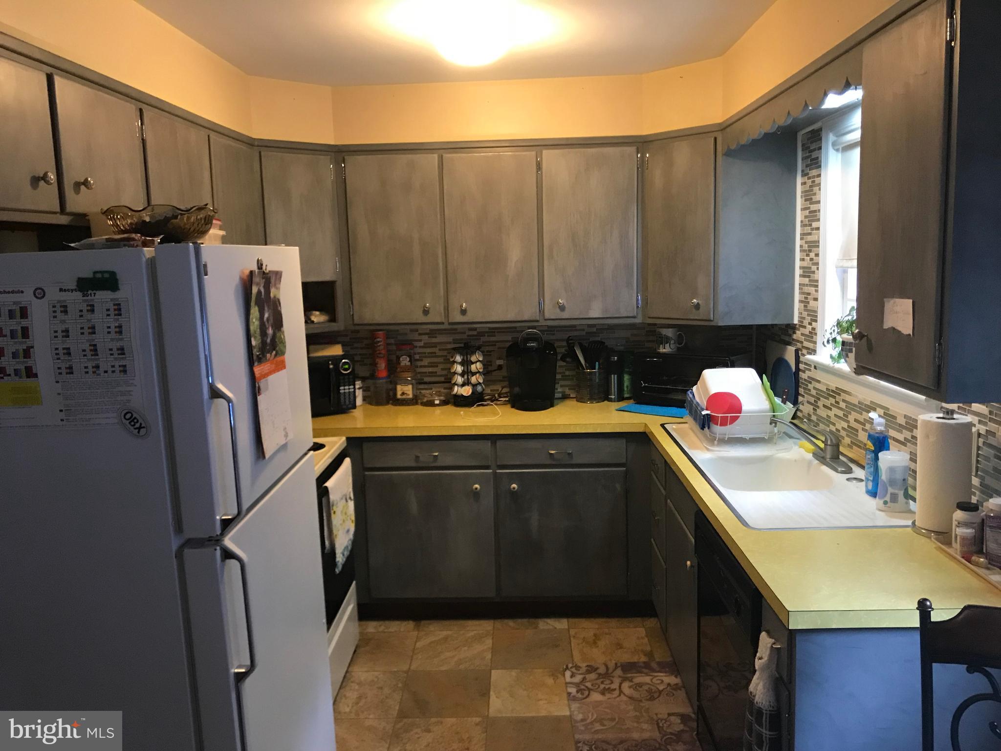 2385 New Holland Road Reading, PA 19607 - Photo 4 of 19