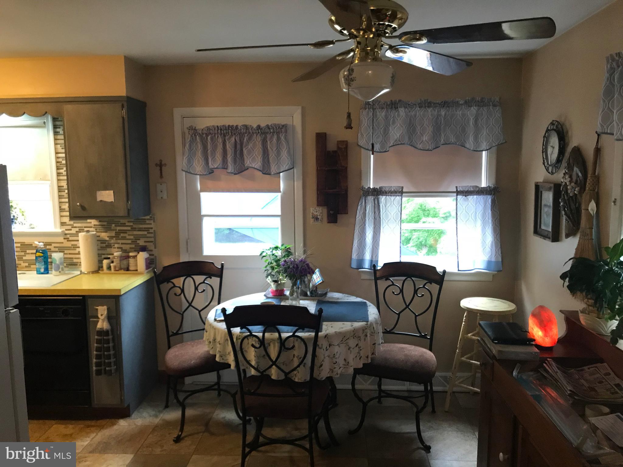 2385 New Holland Road Reading, PA 19607 - Photo 5 of 19