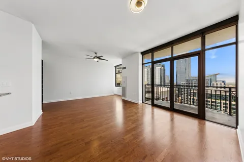 $429,900 | 233 East 13th Street, Unit 2210, Chicago, IL 60605