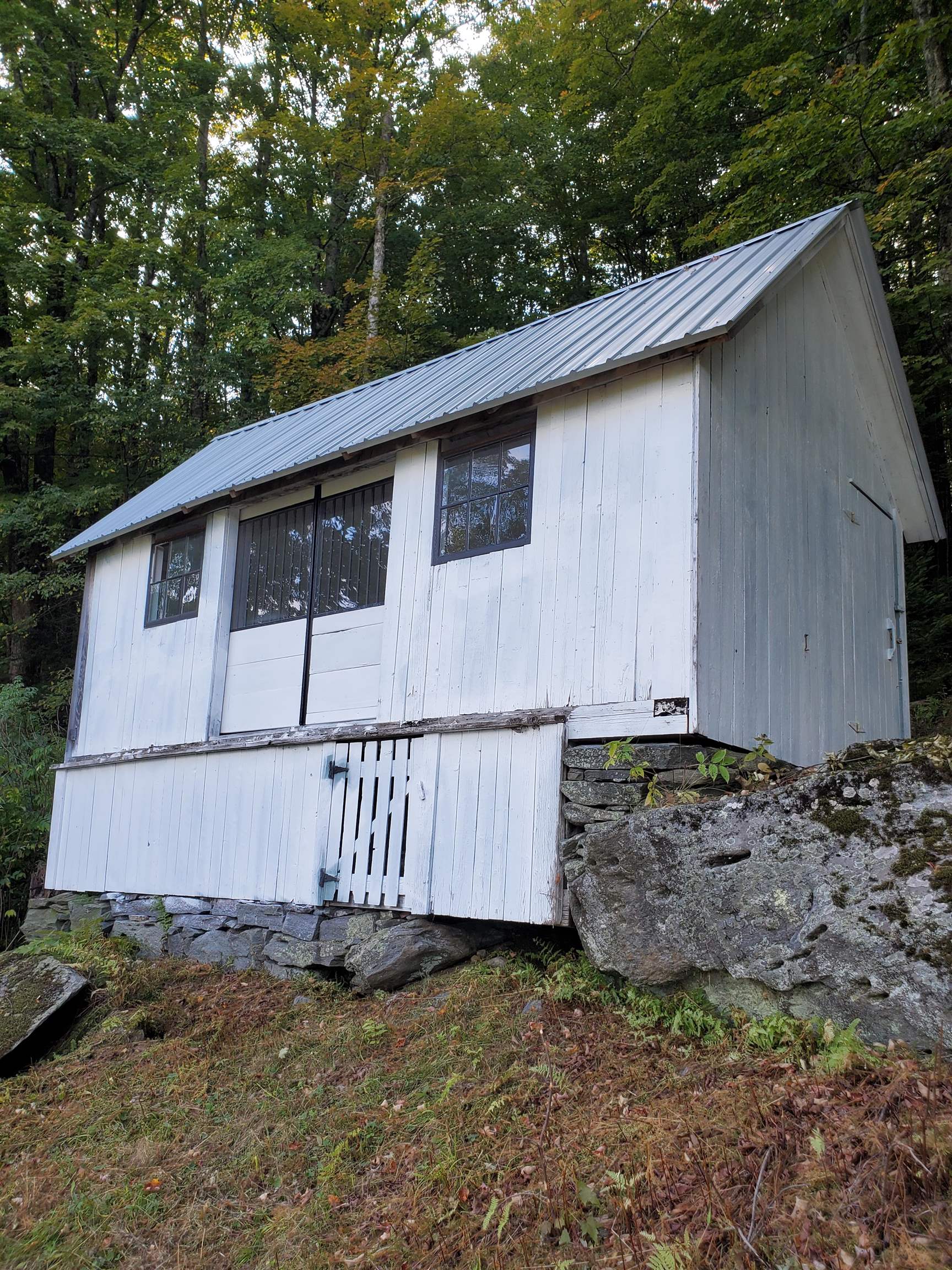 592 Vermont Rte 100 Wilmington, VT 05363 - Photo 5 of 40 Gallery Image 5