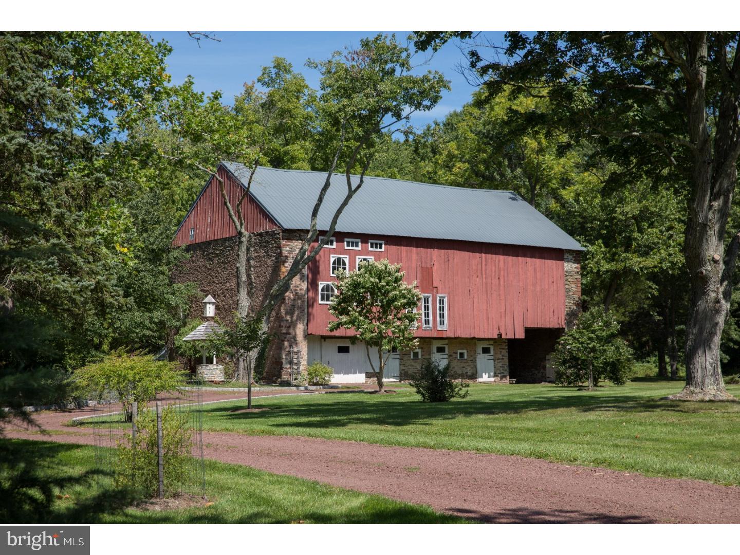 1261 Slotter Road Perkasie, PA 18944 - Photo 24 of 25 Barn