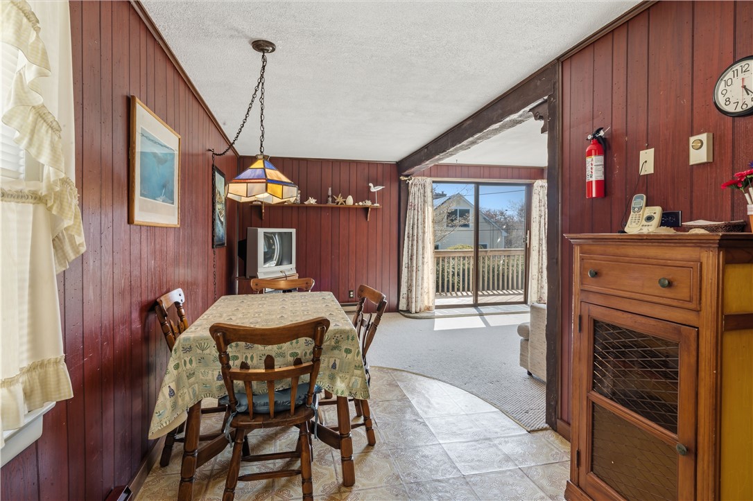 25 Westside Road South Kingstown, RI 02879 - Photo 9 of 40