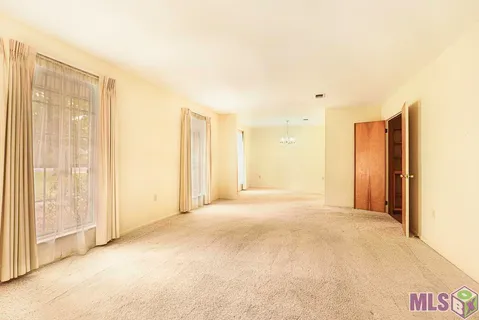 $375,000 | 644 Castle Kirk Drive, Baton Rouge, LA 70808