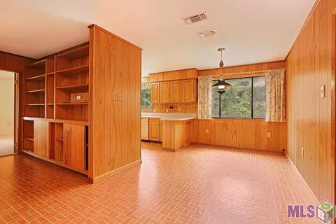 $375,000 | 644 Castle Kirk Drive, Baton Rouge, LA 70808