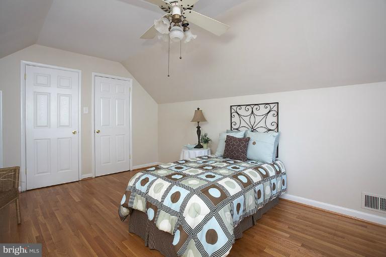 10029 Brunett Avenue Silver Spring, MD 20901 - Photo 17 of 24 Bedroom
