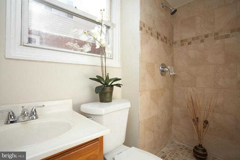 10029 Brunett Avenue Silver Spring, MD 20901 - Photo 20 of 24 Bath