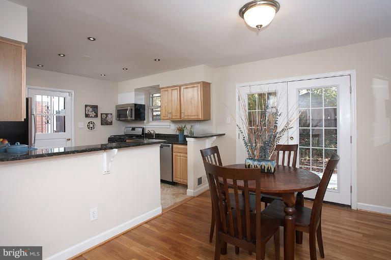 10029 Brunett Avenue Silver Spring, MD 20901 - Photo 4 of 24 Dining Room