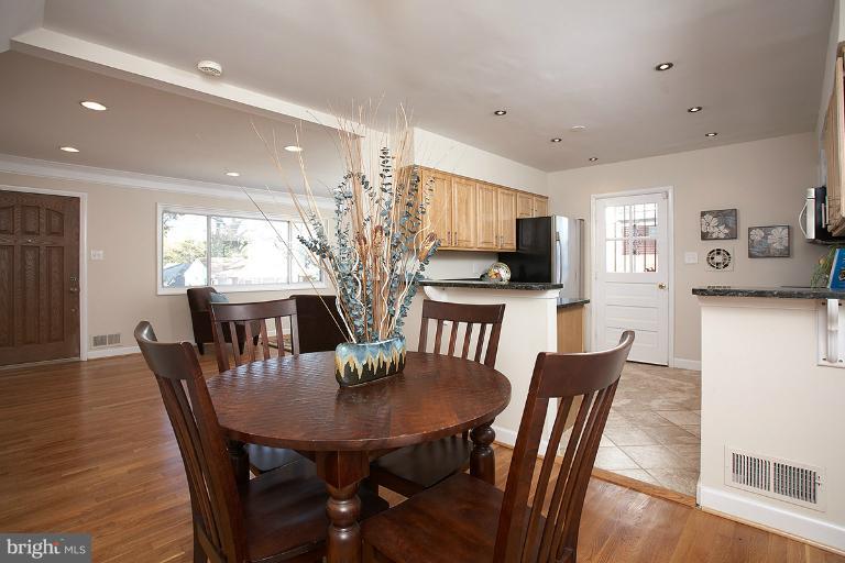 10029 Brunett Avenue Silver Spring, MD 20901 - Photo 6 of 24 Dining Room