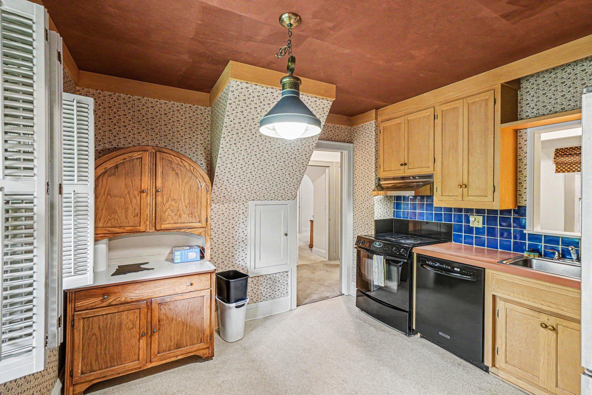 7017 Valley View Road Edina, MN 55439 - Photo 8 of 31