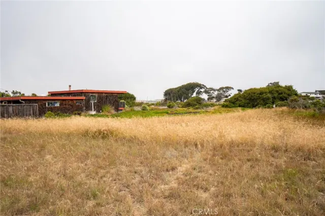 a view of a lake with houses