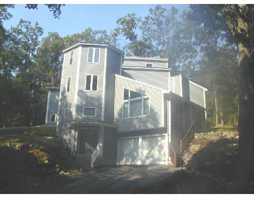 454 South Border Road Winchester, MA 01890 - Photo 1 of 1