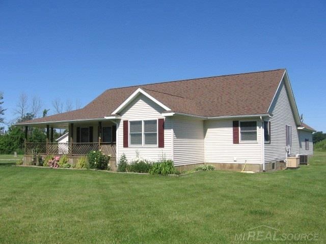 6235 Harrington Road Croswell, MI 48422 - Photo 7 of 46