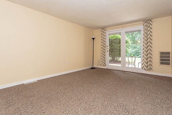 189 Littleton Road, Unit 7 Chelmsford, MA 01824 - Photo 4 of 17