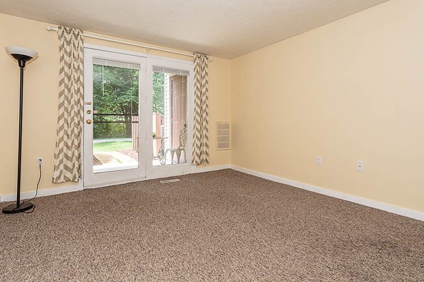 189 Littleton Road, Unit 7 Chelmsford, MA 01824 - Photo 5 of 17