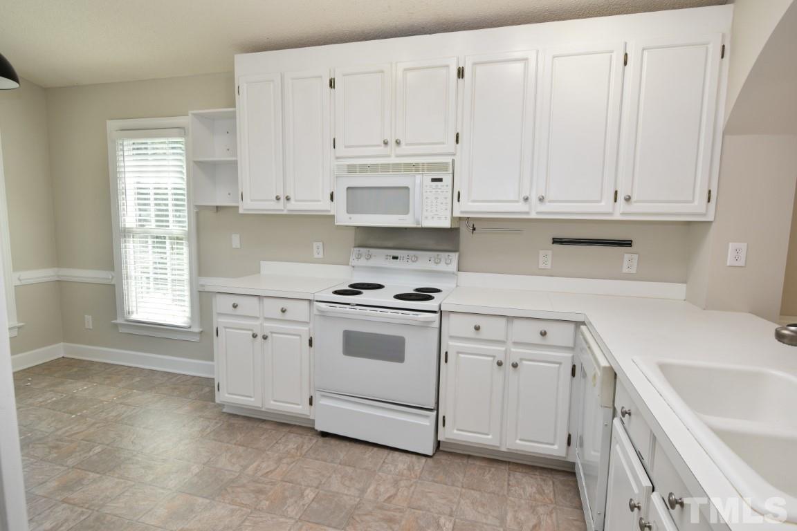 1949 Talamore Court Raleigh, NC 27604 - Photo 8 of 26 Gallery Image 8