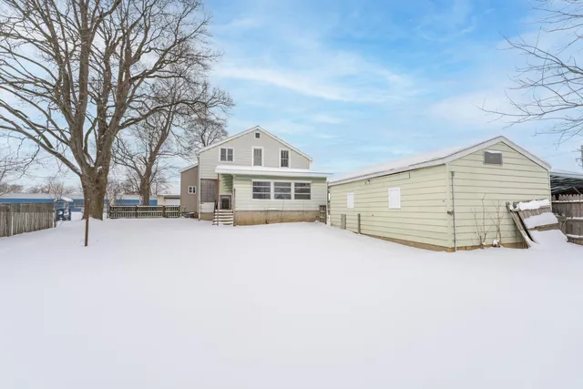 $130,000 | 111 Fountain Street, Marshall, MI 49068