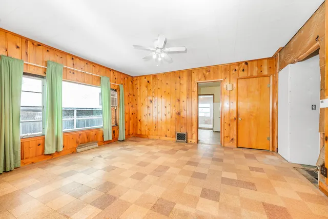 $130,000 | 111 Fountain Street, Marshall, MI 49068