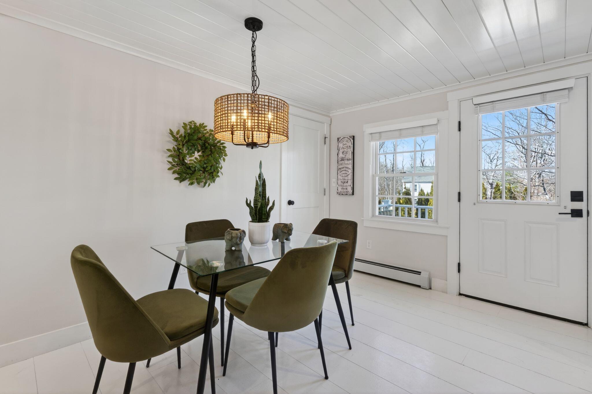 15 Langsford Road, Unit 8 Kennebunkport, ME 04046 - Photo 26 of 36 Dining area