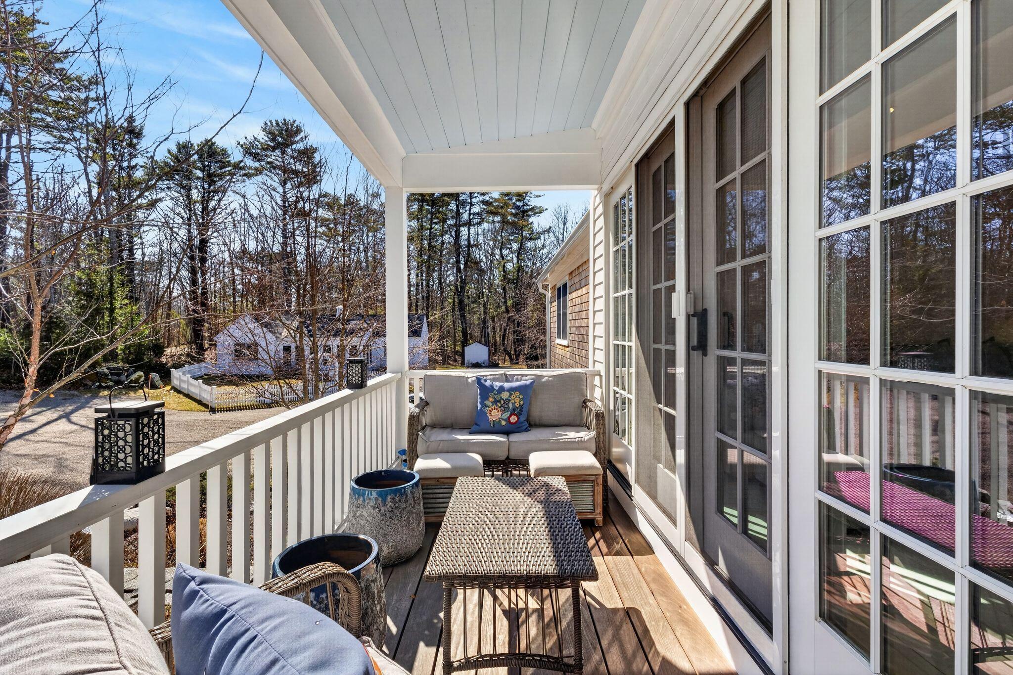 15 Langsford Road, Unit 8 Kennebunkport, ME 04046 - Photo 29 of 36 Front porch