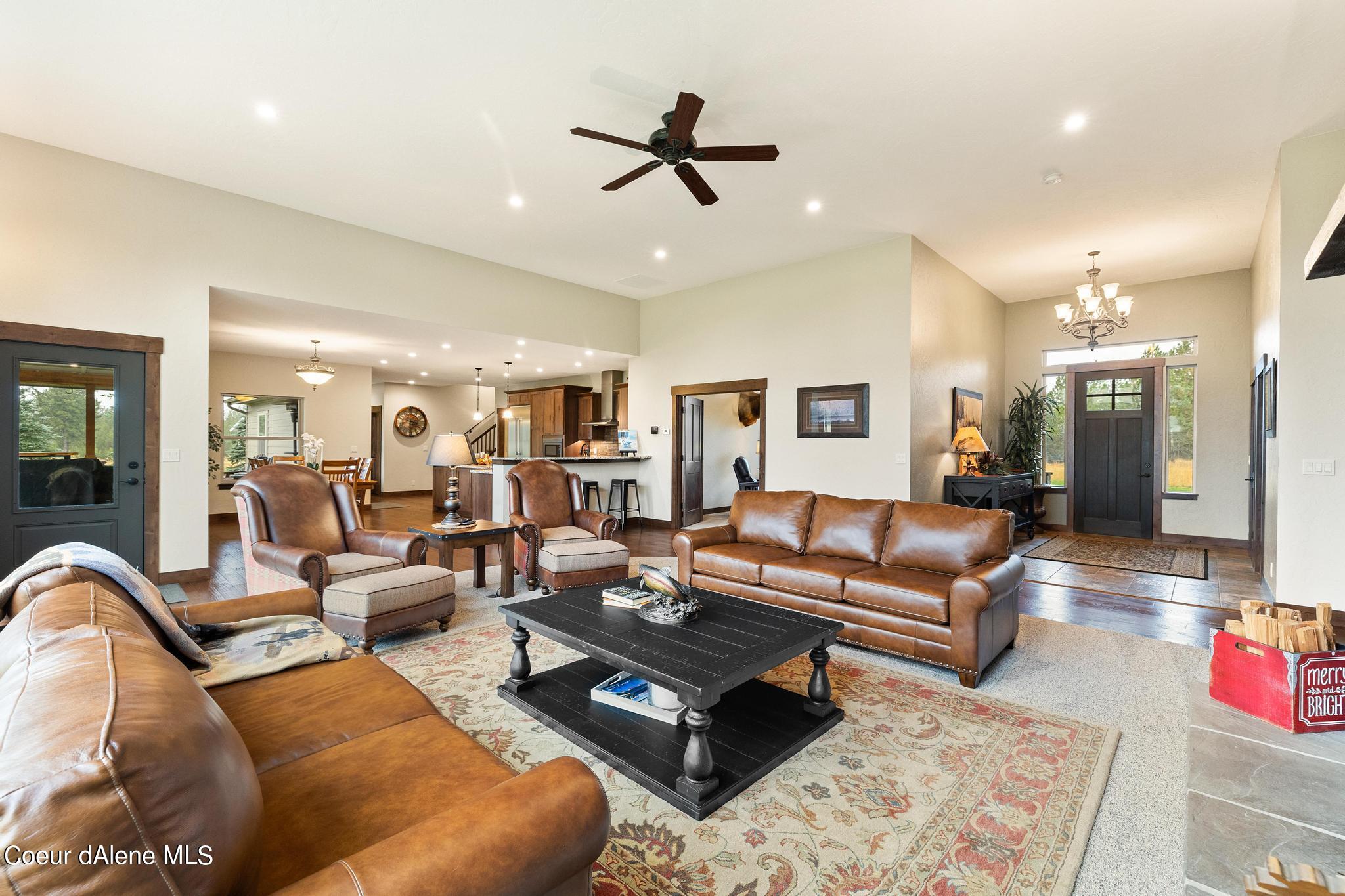 23908 North Citadel Road Rathdrum, ID 83858 - Photo 7 of 46 Great Room with Entry