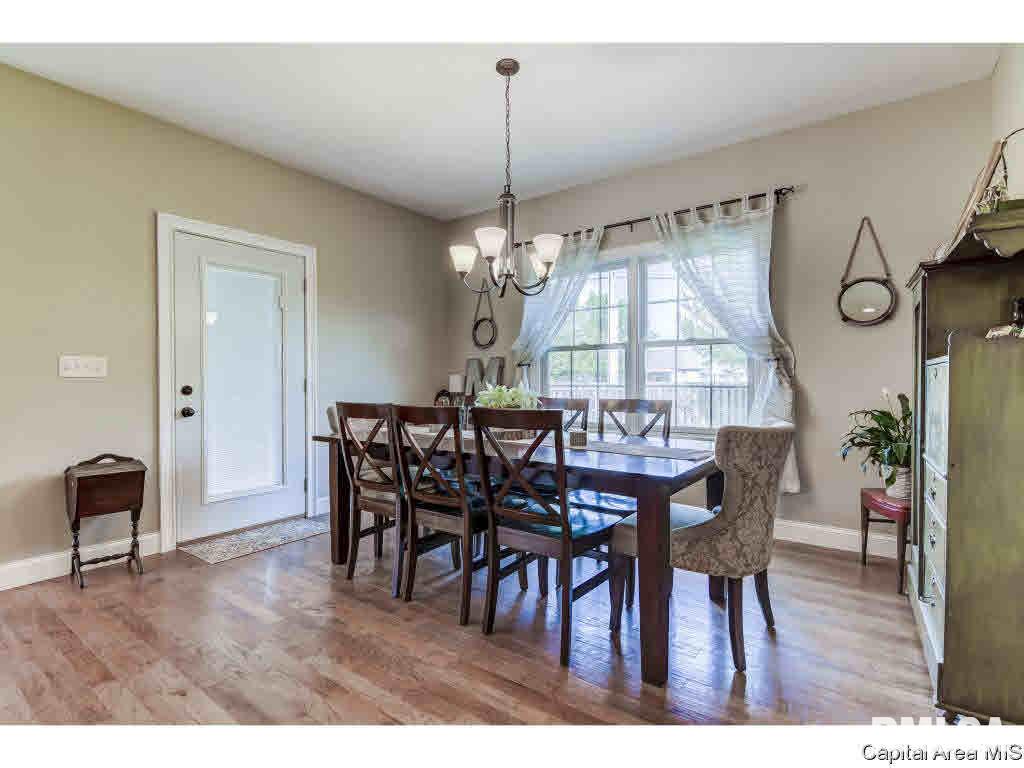 1401 Lake Pointe Court Springfield, IL 62712 - Photo 14 of 35