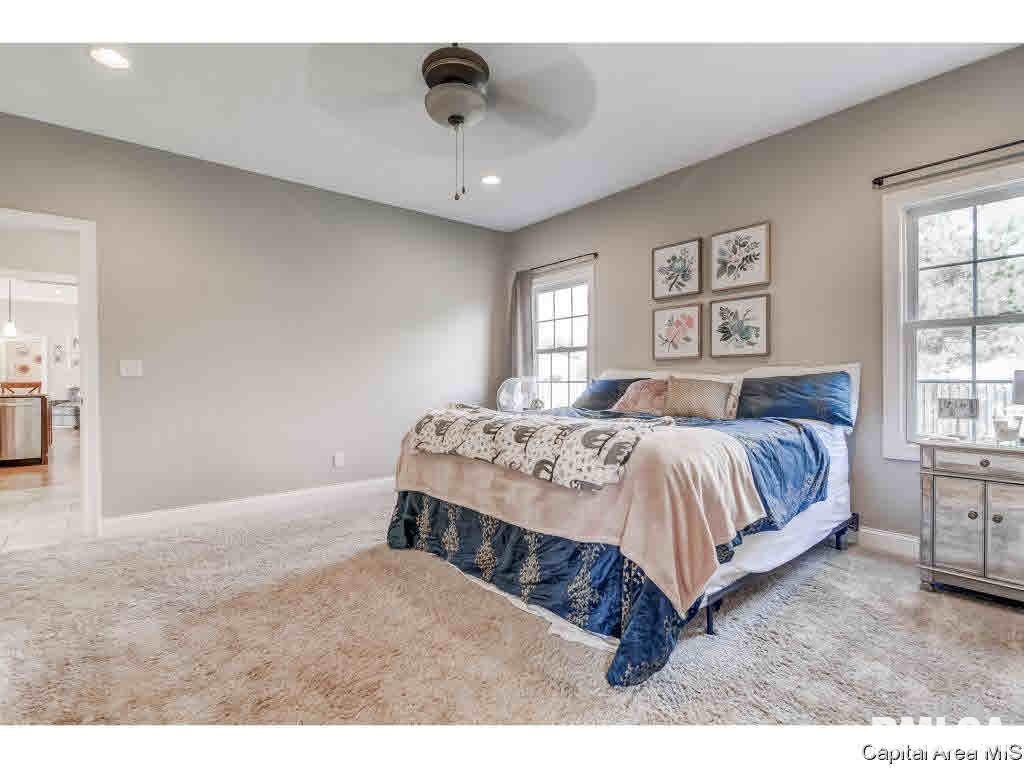 1401 Lake Pointe Court Springfield, IL 62712 - Photo 17 of 35
