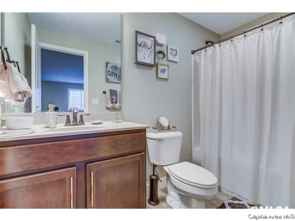 1401 Lake Pointe Court Springfield, IL 62712 - Photo 29 of 35