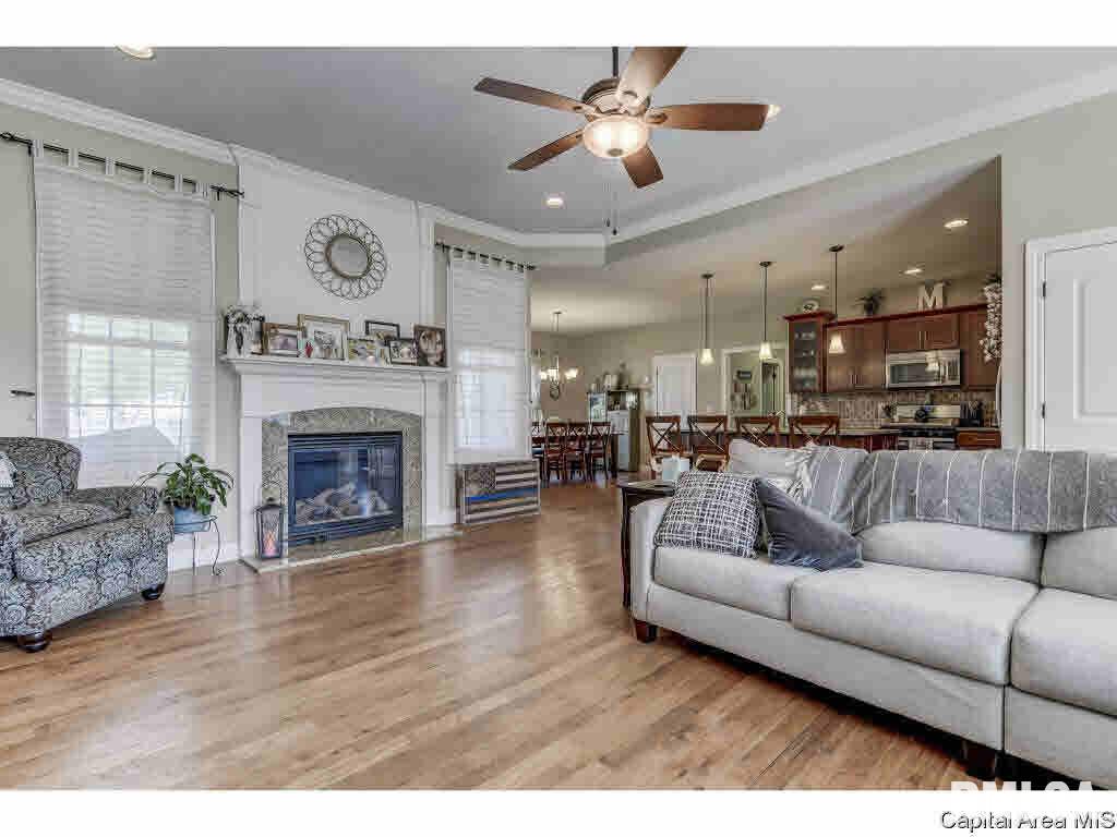 1401 Lake Pointe Court Springfield, IL 62712 - Photo 7 of 35
