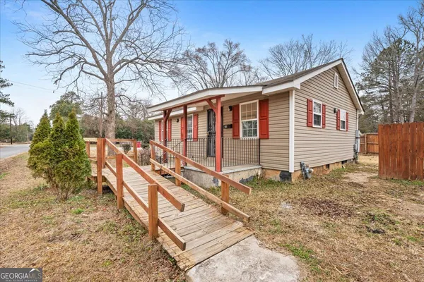 $94,000 | 25 Martin Luther King Jr Boulevard, Hawkinsville, GA 31036