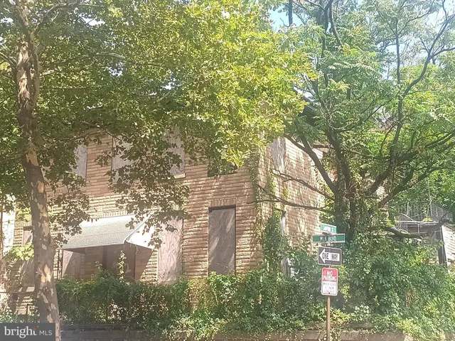 a backyard of a building